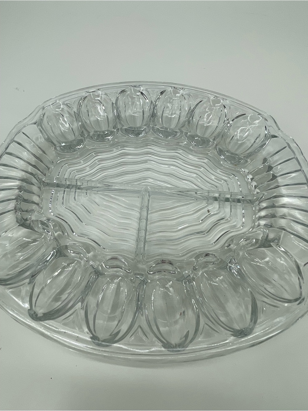 Vintage LE Smith Clear Glass Deviled Egg Platter - Picture 2 of 3